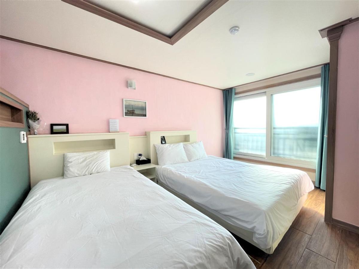 Hy Choi Hostel Seogwipo Bagian luar foto