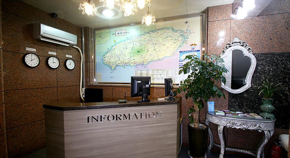 Hy Choi Hostel Seogwipo Bagian luar foto